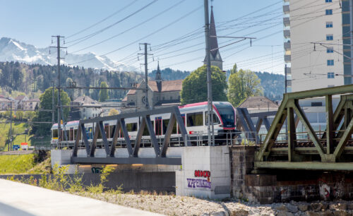 Bahn Brücke Zug Luzern