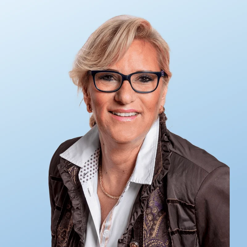 Karin Julia Stadlin